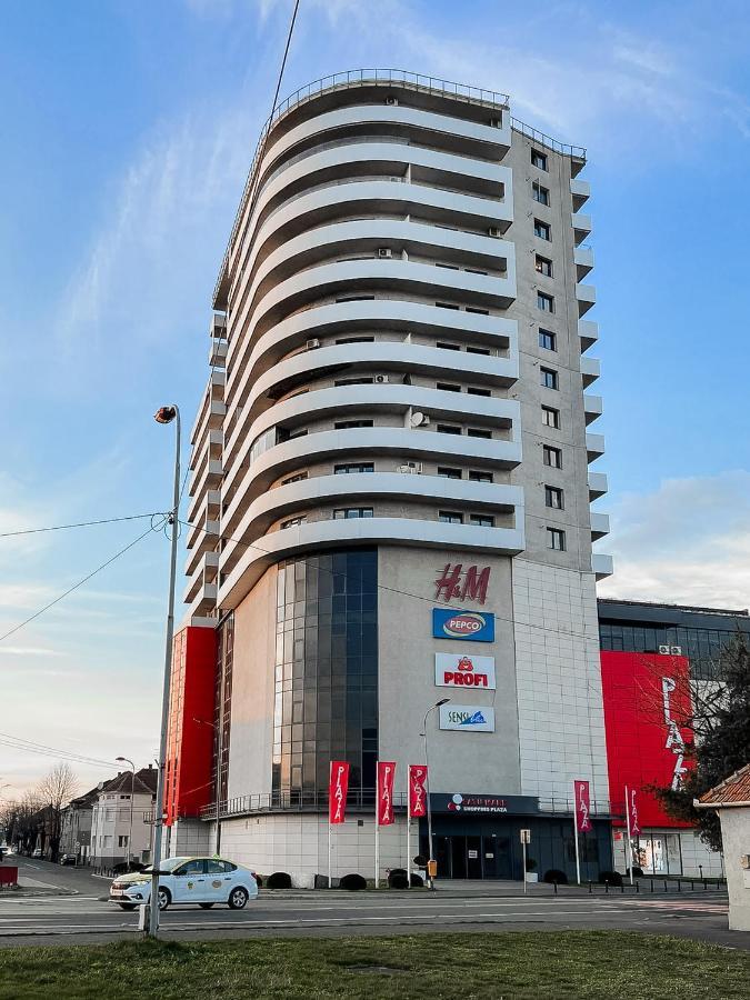 Plaza Apartment Satu Mare Exterior photo